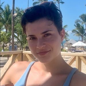 Meet your Posher, Isabelle